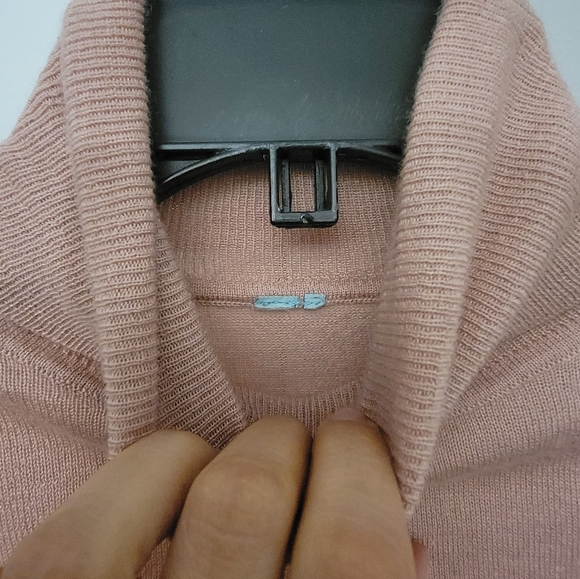 Pre-loved Guess Turtleneck Sweater, Light Pink, XS - Picture 6 of 7